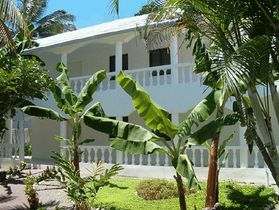 Apart Hotel White Apartments Apart Hotel White Apartments